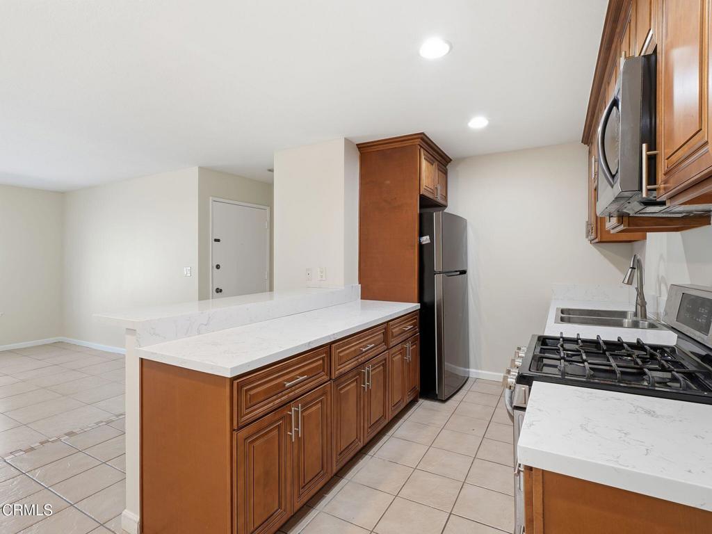 MLS #V1-33008 image #6