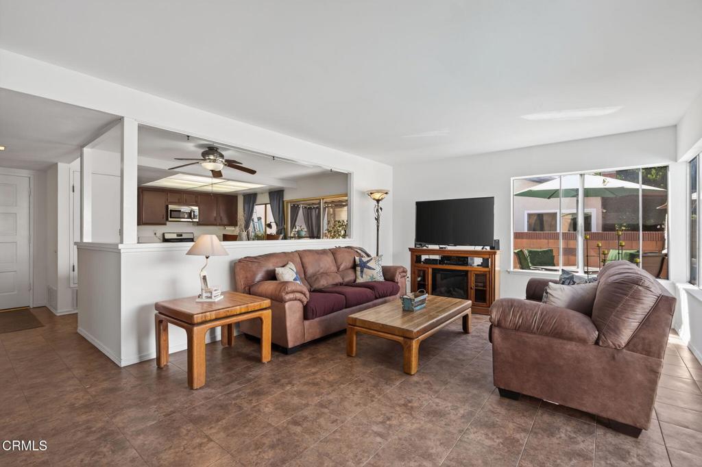 MLS #V1-33021 image #10