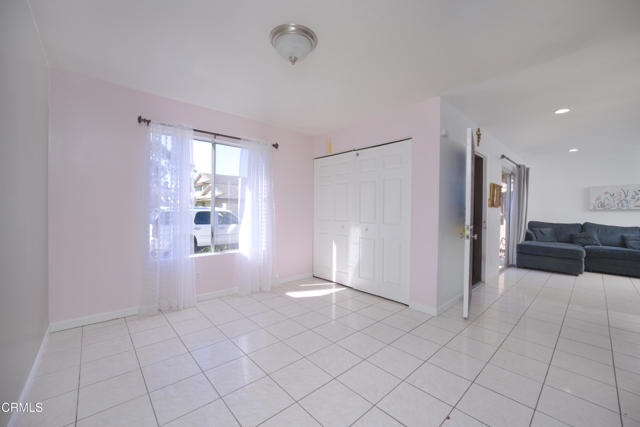 MLS #V1-33025 image #6