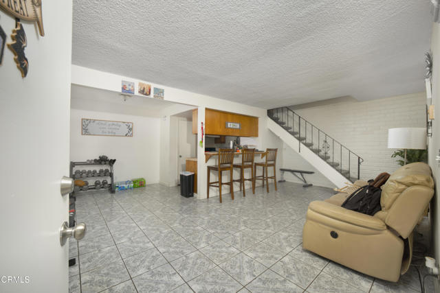 MLS #V1-33026 image #2