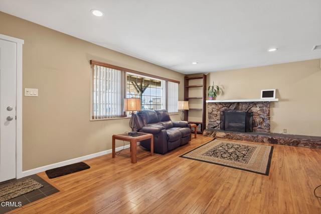 MLS #V1-33029 image #9