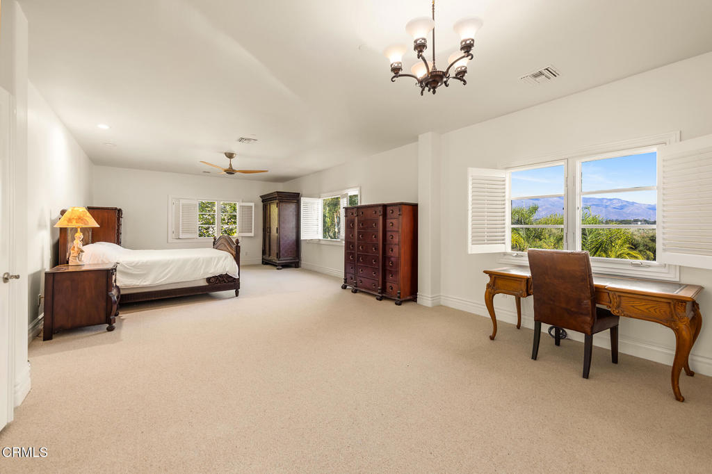 MLS #V1-33043 image #11