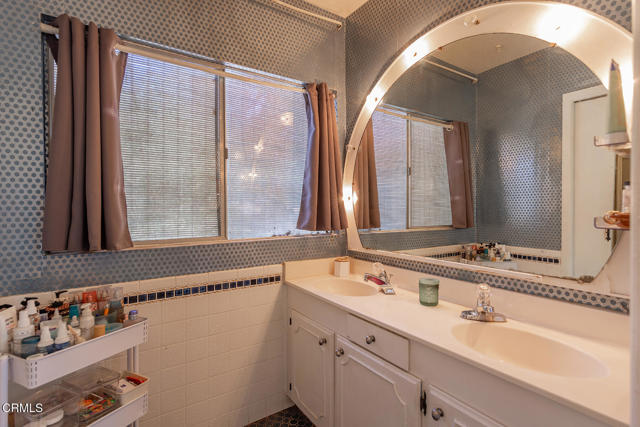 MLS #V1-33069 image #11