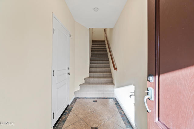 MLS #V1-33074 image #5