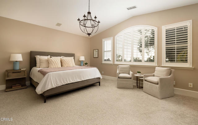 MLS #V1-33075 image #10