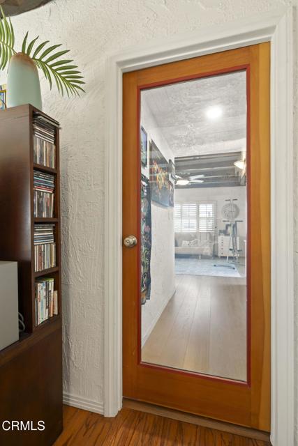 MLS #V1-33082 image #24