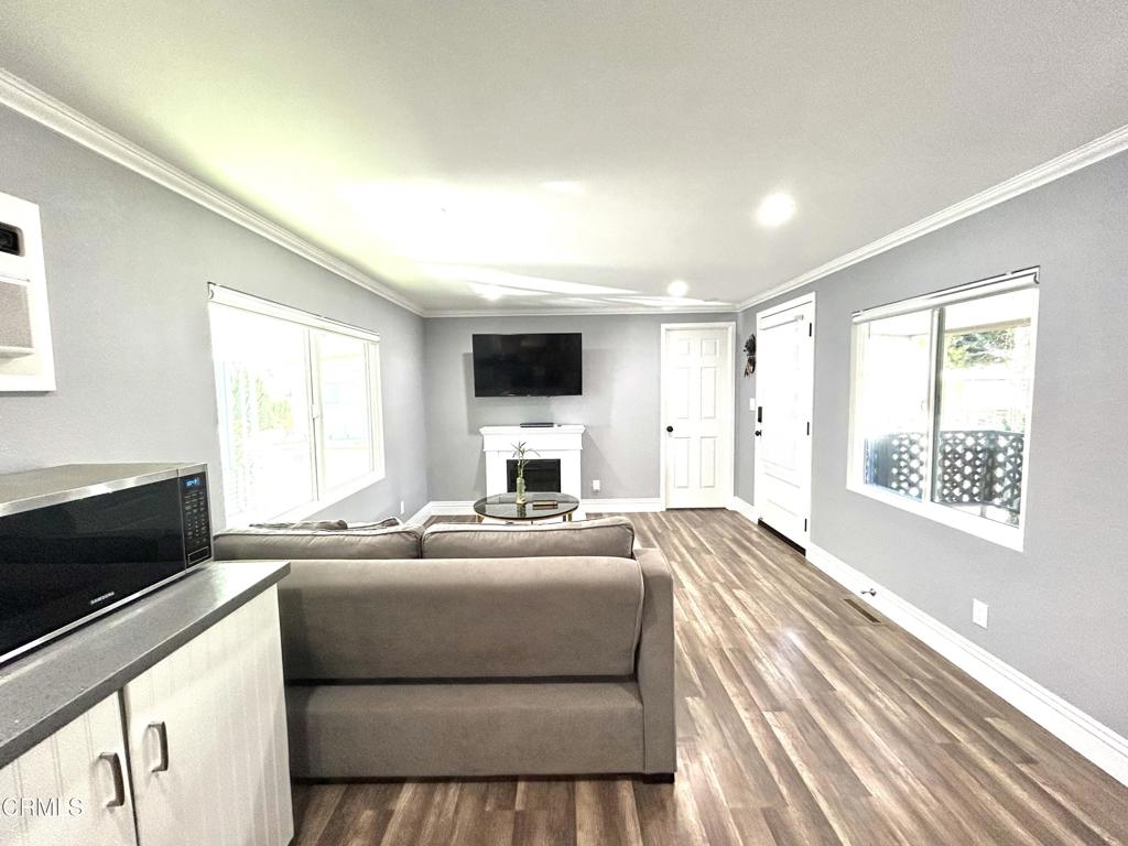 MLS #V1-33084 image #3