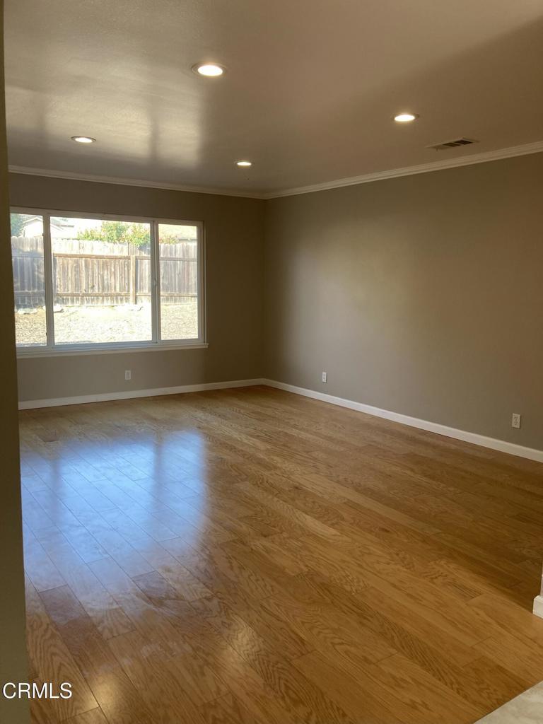 MLS #V1-33091 image #4