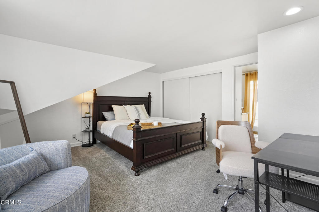 MLS #V1-33094 image #11