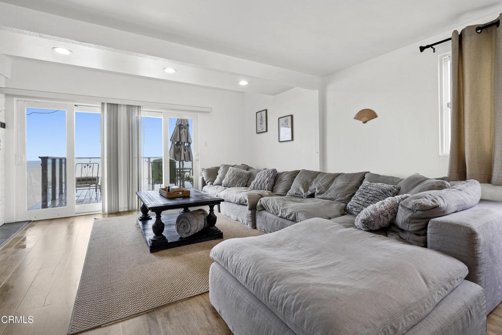 MLS #V1-33094 image #26