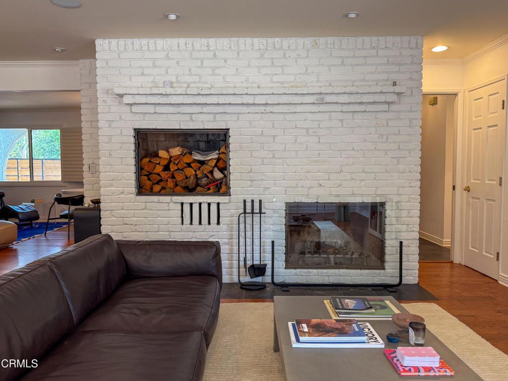 MLS #V1-33095 image #12