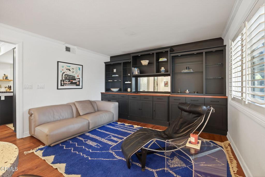 MLS #V1-33095 image #25