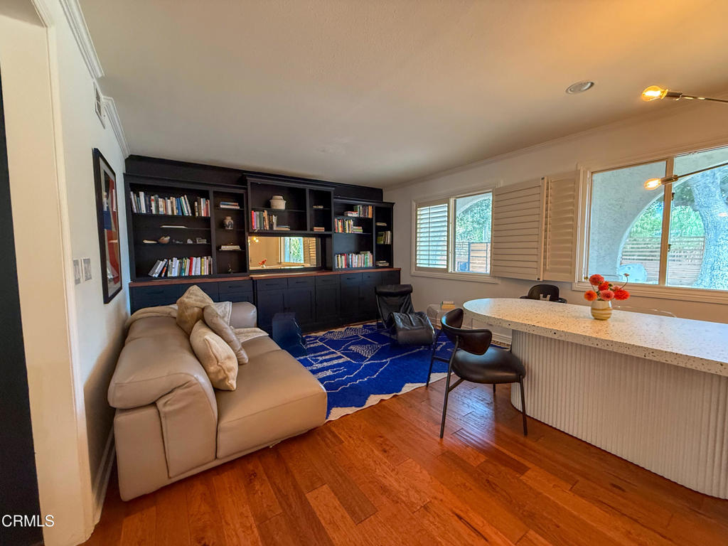 MLS #V1-33095 image #26