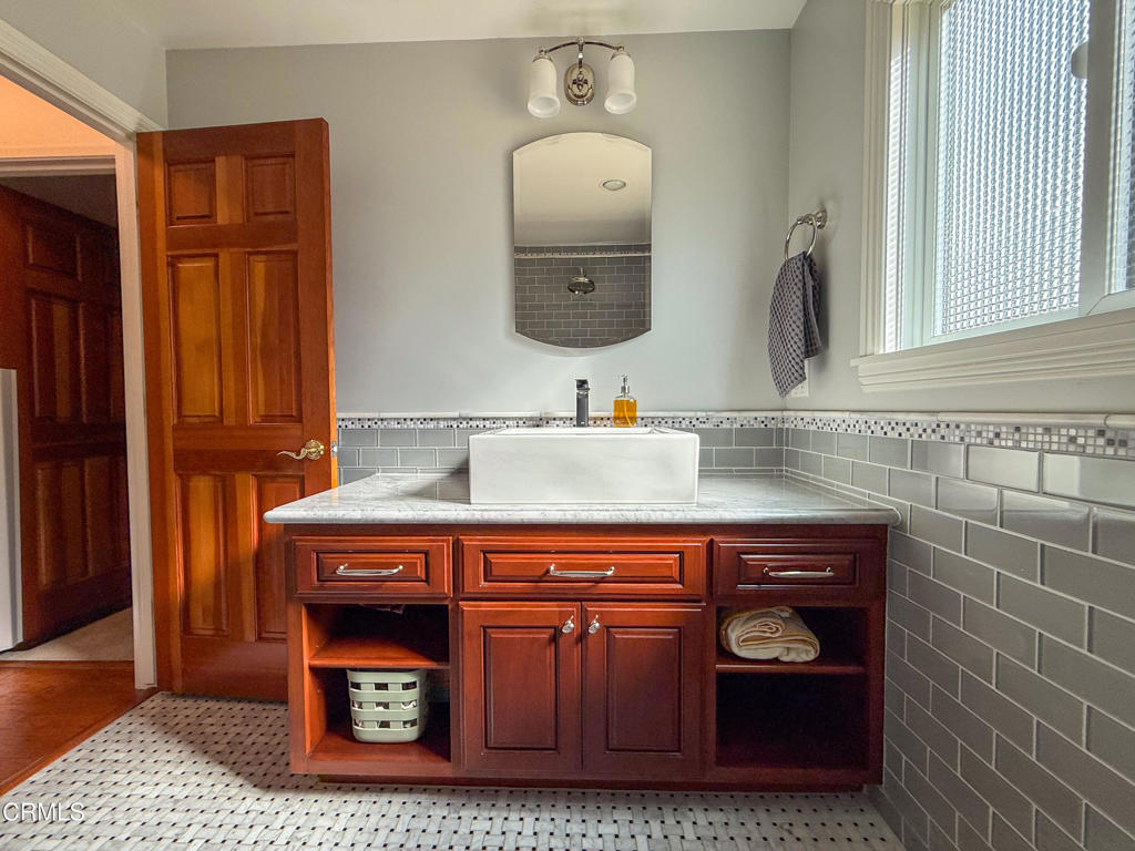 MLS #V1-33095 image #31