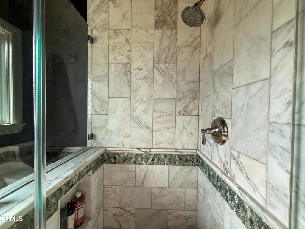 MLS #V1-33095 image #35