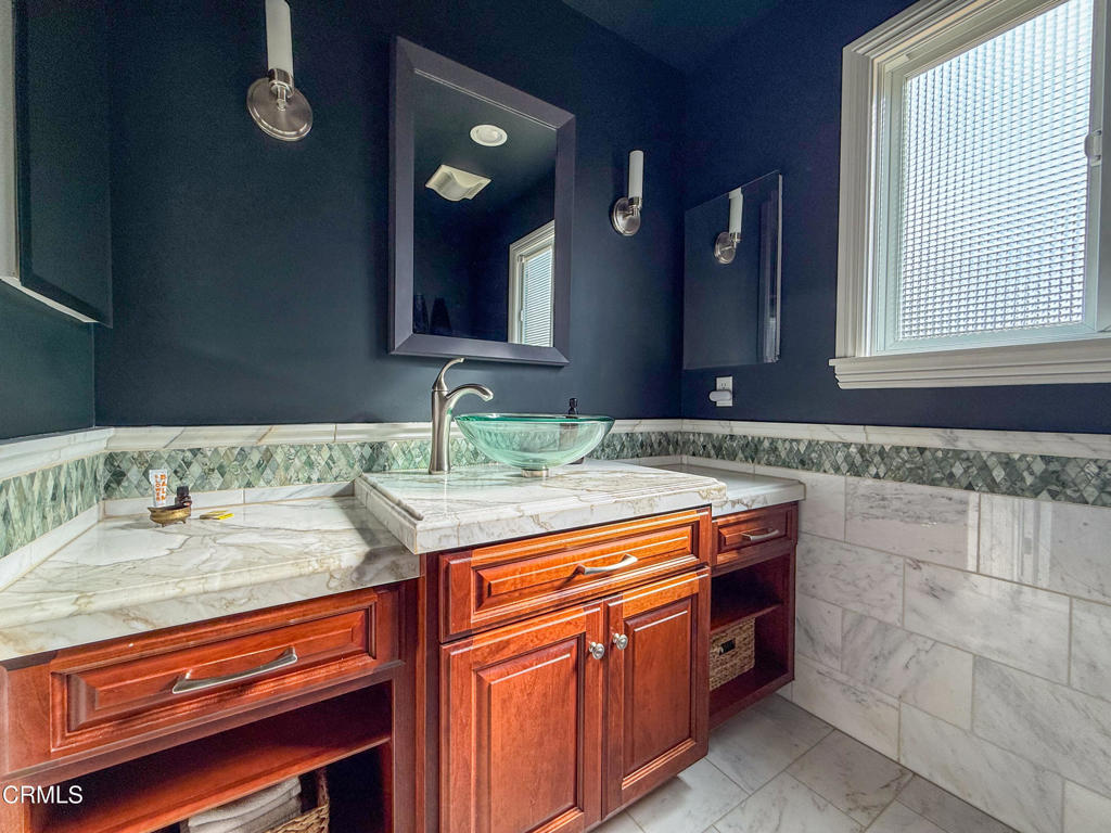 MLS #V1-33095 image #36