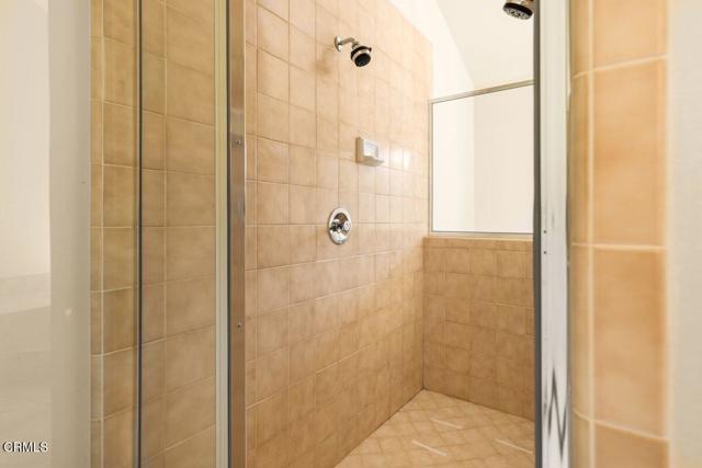 MLS #V1-33105 image #25