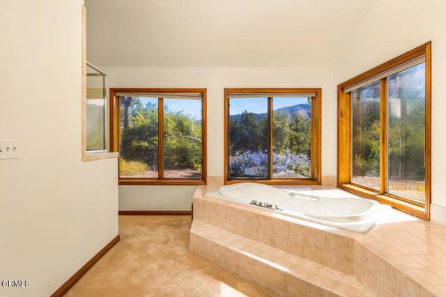 MLS #V1-33105 image #26