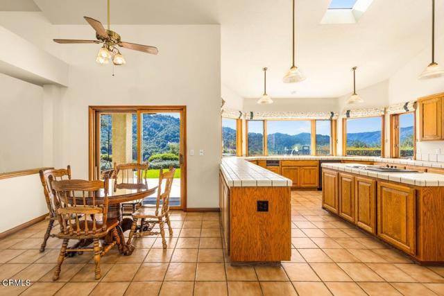 MLS #V1-33105 image #9