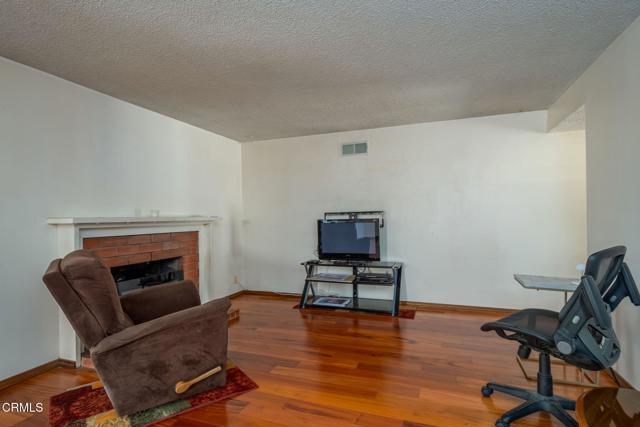 MLS #V1-33116 image #8