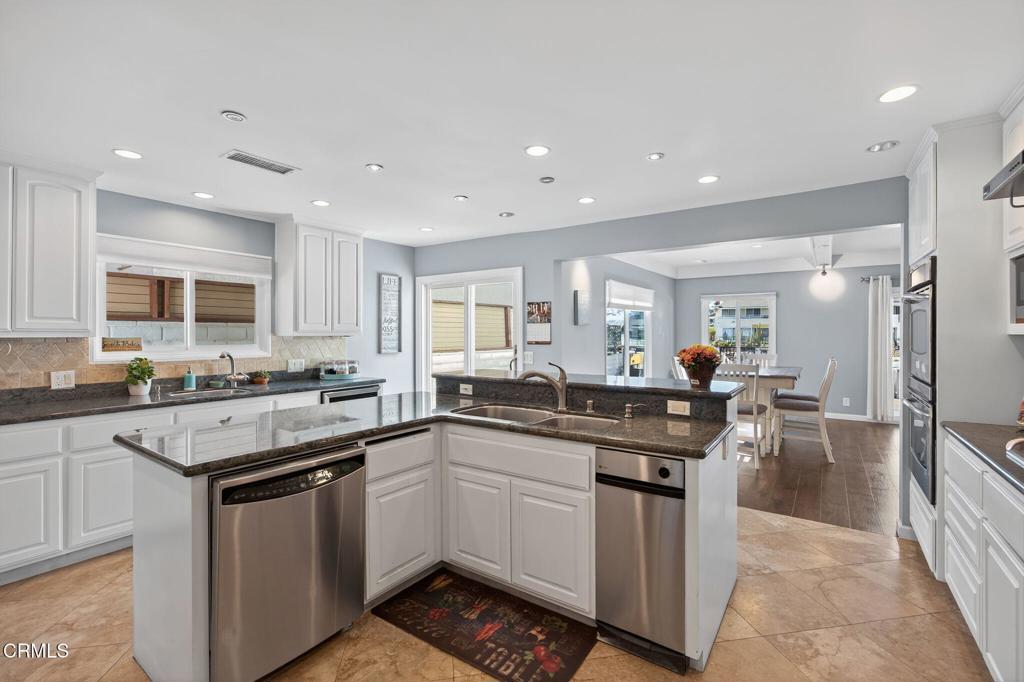 MLS #V1-33119 image #11