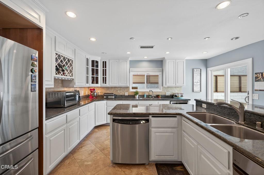 MLS #V1-33119 image #12