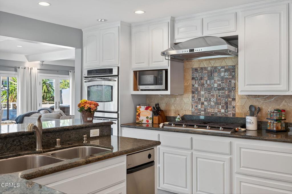 MLS #V1-33119 image #13