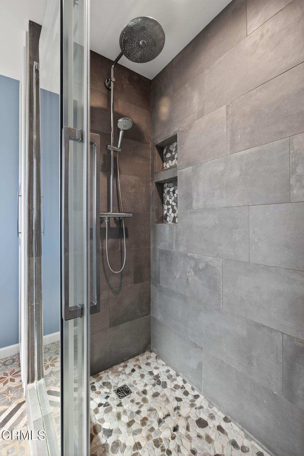 MLS #V1-33119 image #26