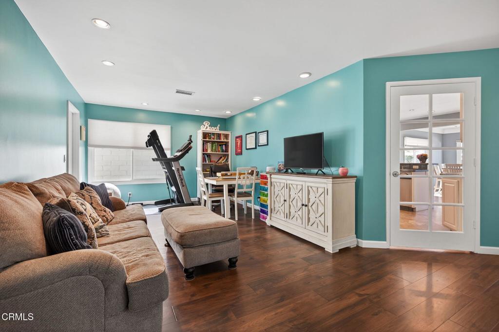 MLS #V1-33119 image #29