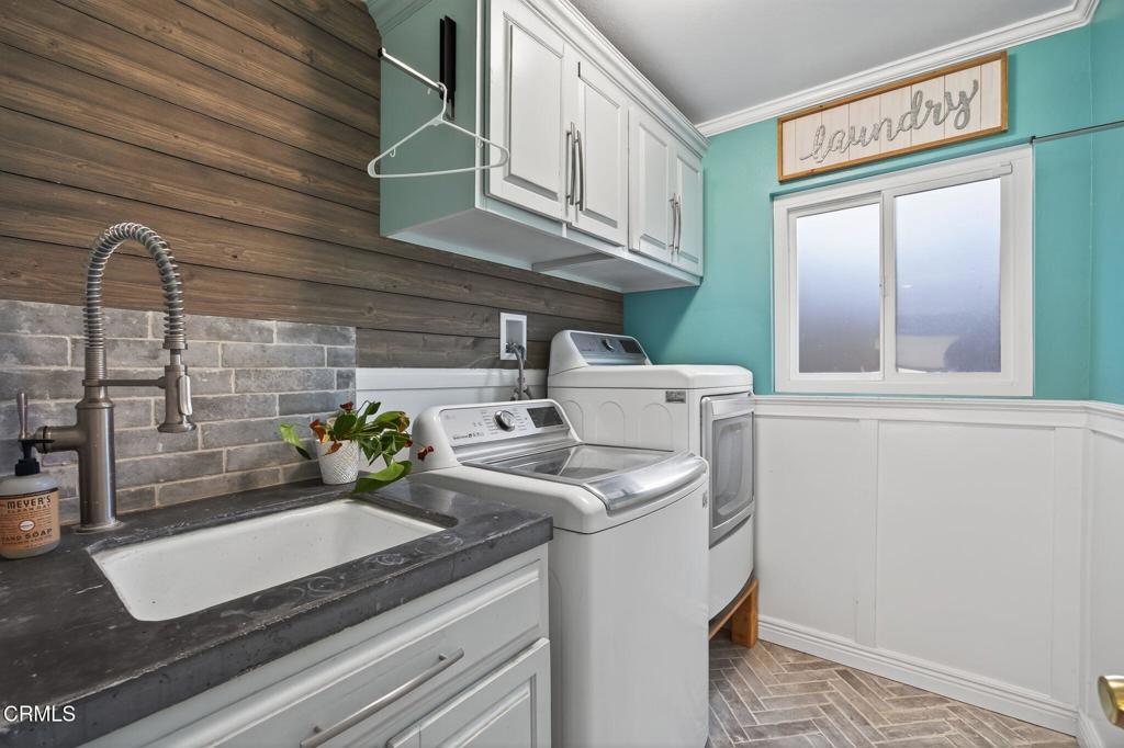 MLS #V1-33119 image #30