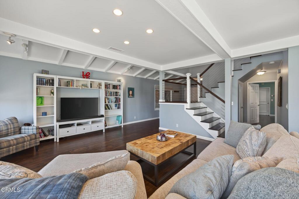 MLS #V1-33119 image #6