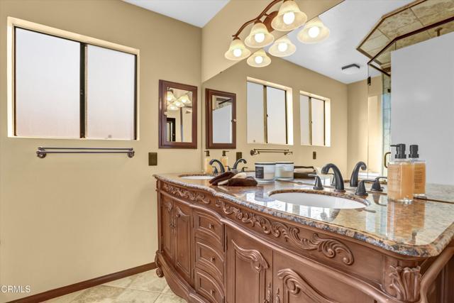 MLS #V1-33122 image #23