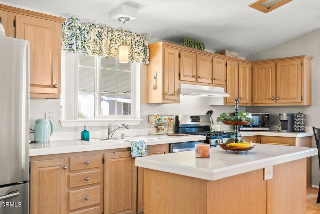 MLS #V1-33124 image #11