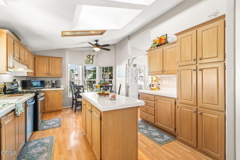 MLS #V1-33124 image #17