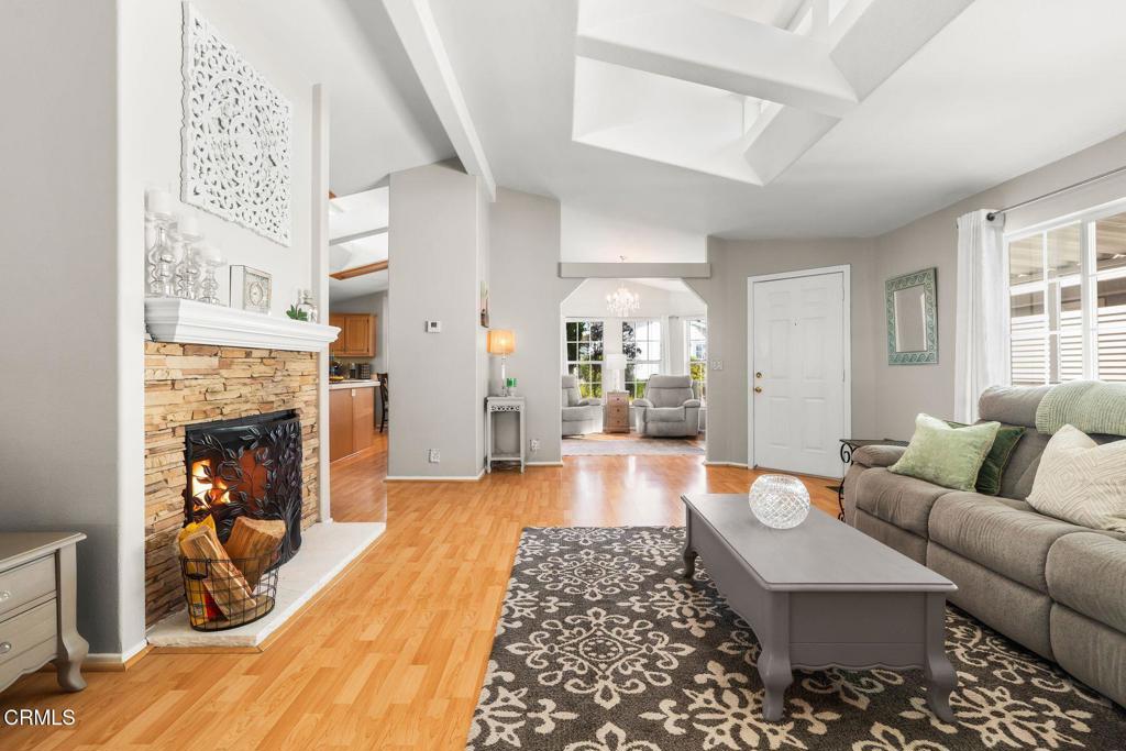 MLS #V1-33124 image #9