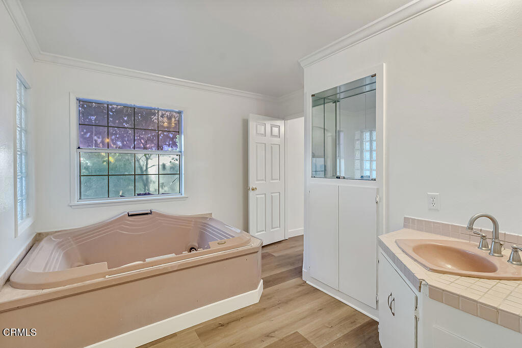 MLS #V1-33128 image #13