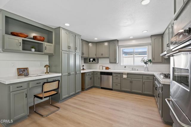 MLS #V1-33136 image #8