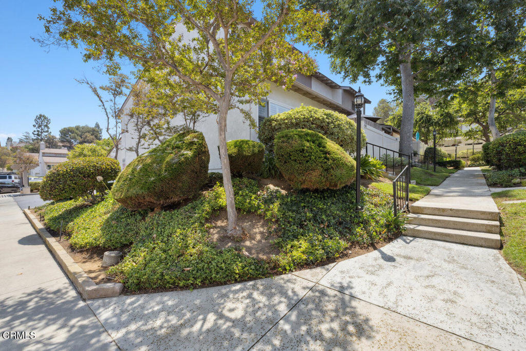 MLS #V1-33140 image #2