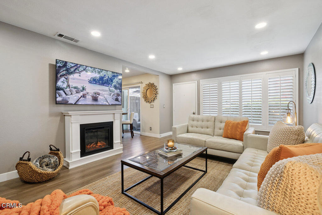 MLS #V1-33140 image #4