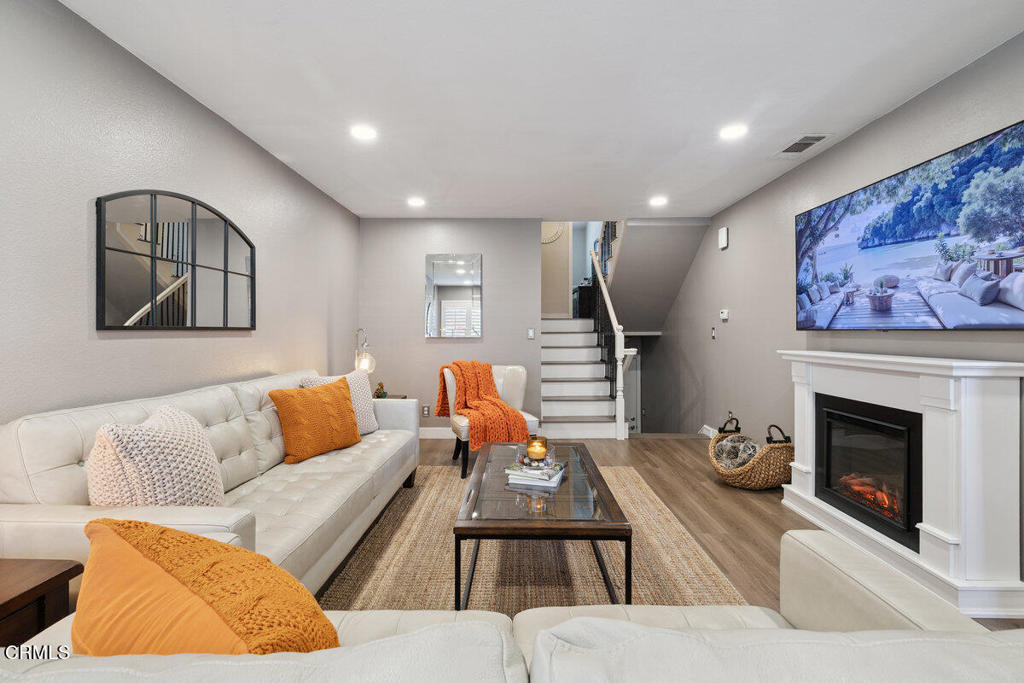 MLS #V1-33140 image #6