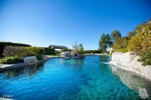 MLS #V1-33142 image #2