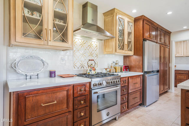 MLS #V1-33145 image #15