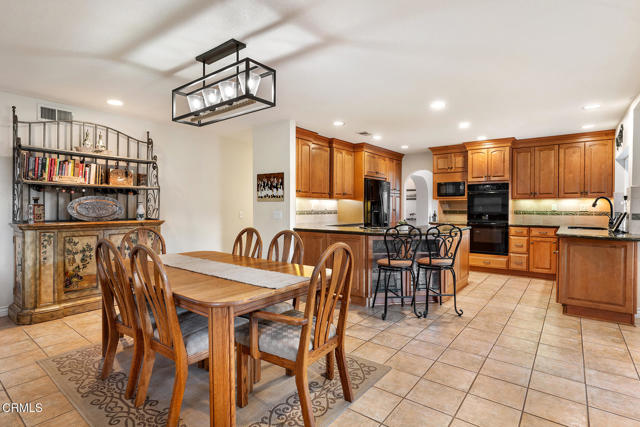 MLS #V1-33146 image #4