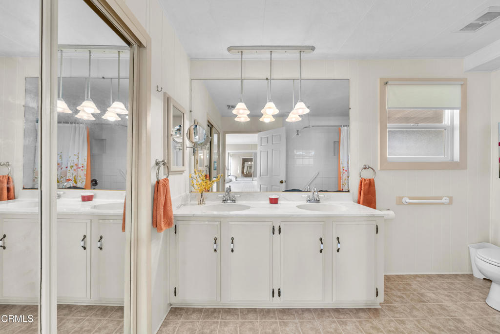 MLS #V1-33148 image #11