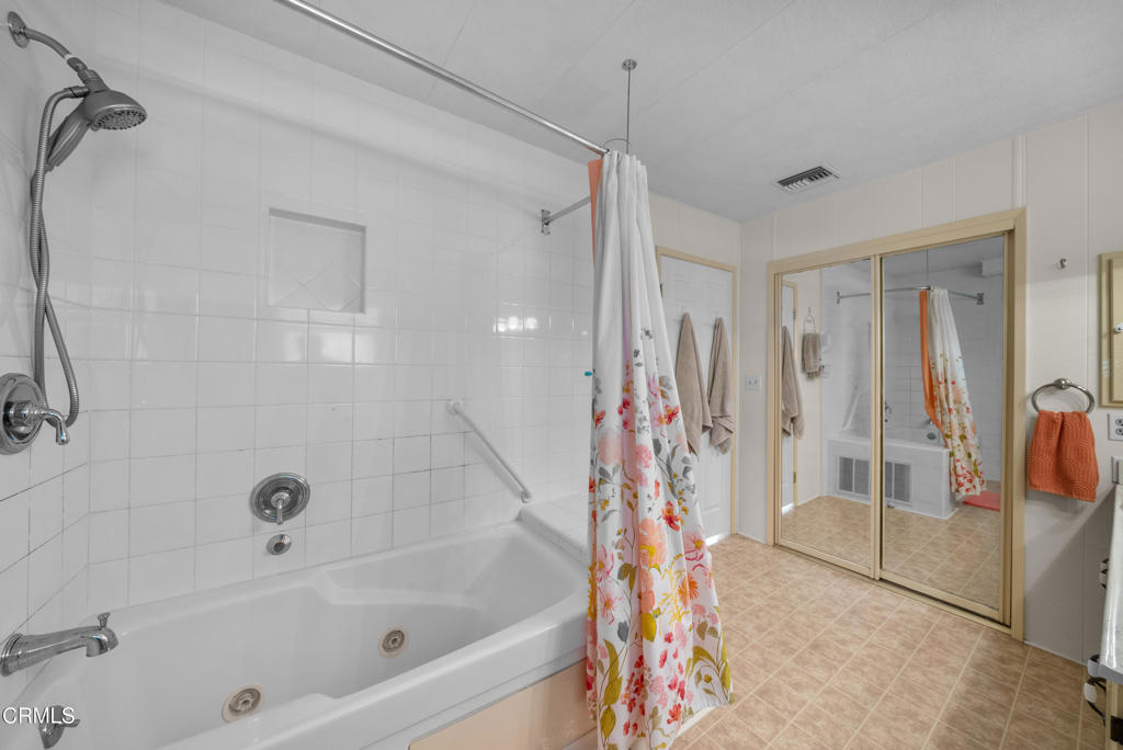 MLS #V1-33148 image #13