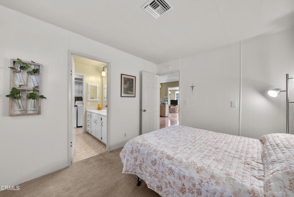 MLS #V1-33148 image #15