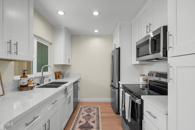 MLS #V1-33160 image #15