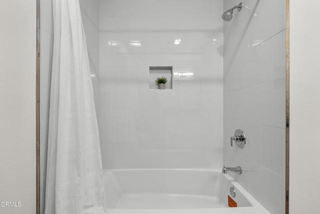 MLS #V1-33160 image #22