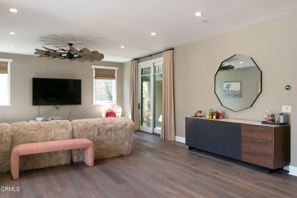 MLS #V1-33161 image #25