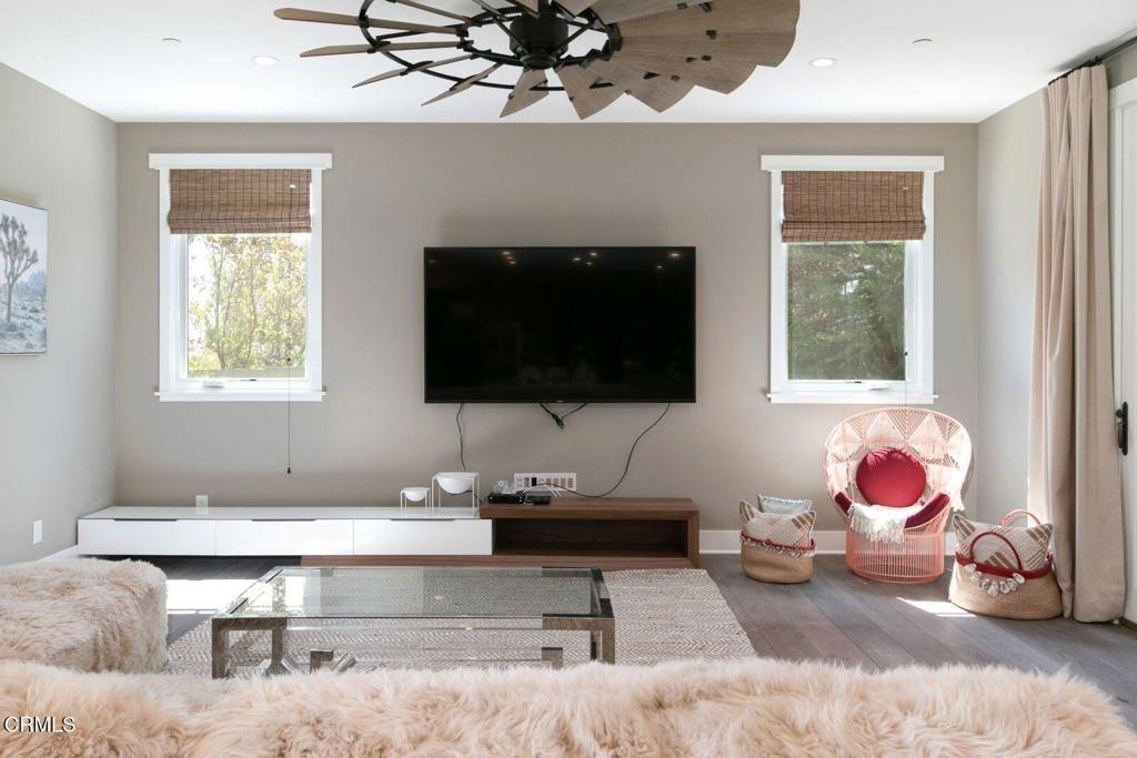 MLS #V1-33161 image #26